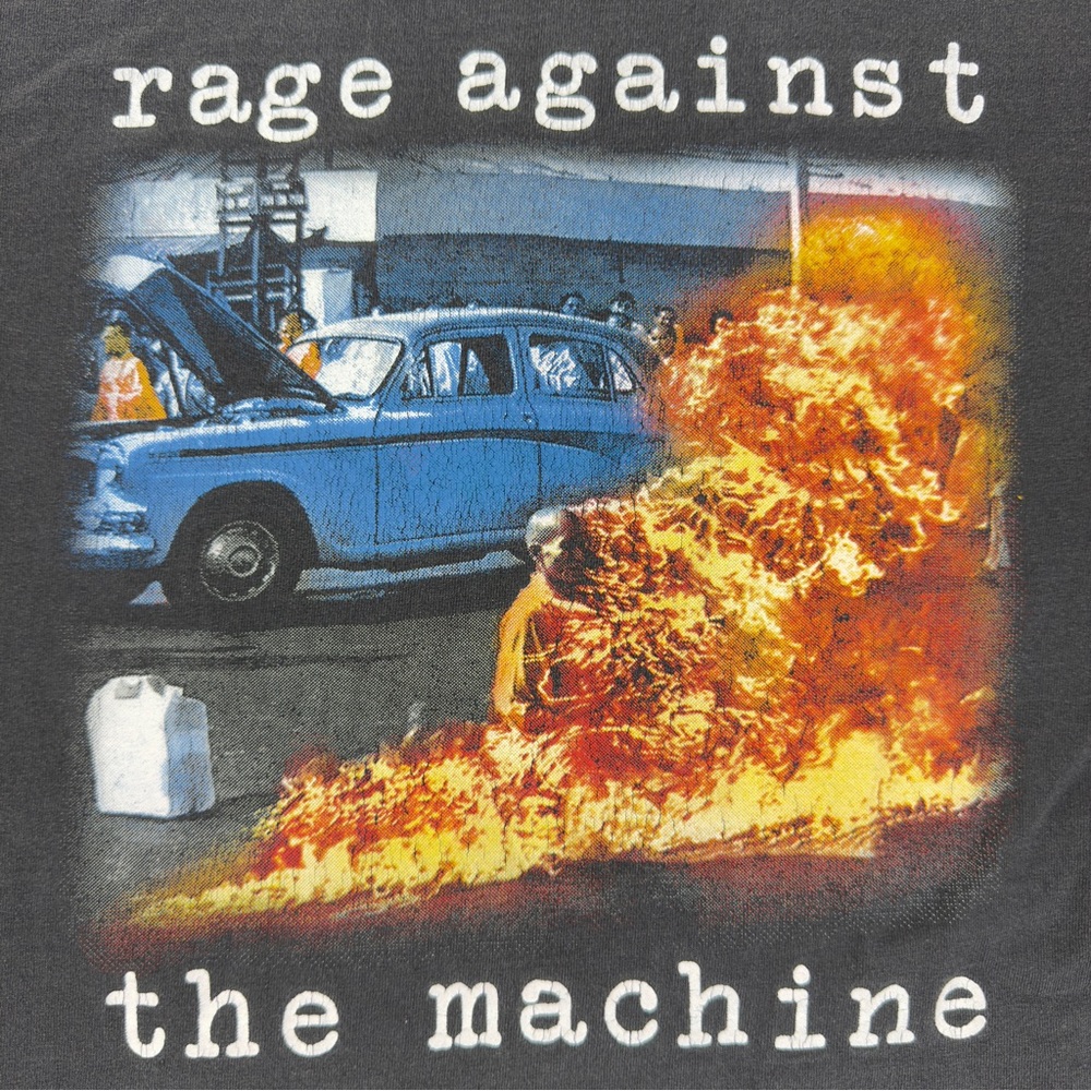 Vintage Rage Against the Machine Men's Size Large Fits Smaller Band T-shirt - Picture 10 of 13